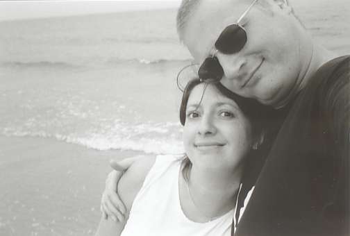 Wir beide 2002 am Ostsee-Strand, ca. einen Monat vor der Geburt unserer Tochter Laura.